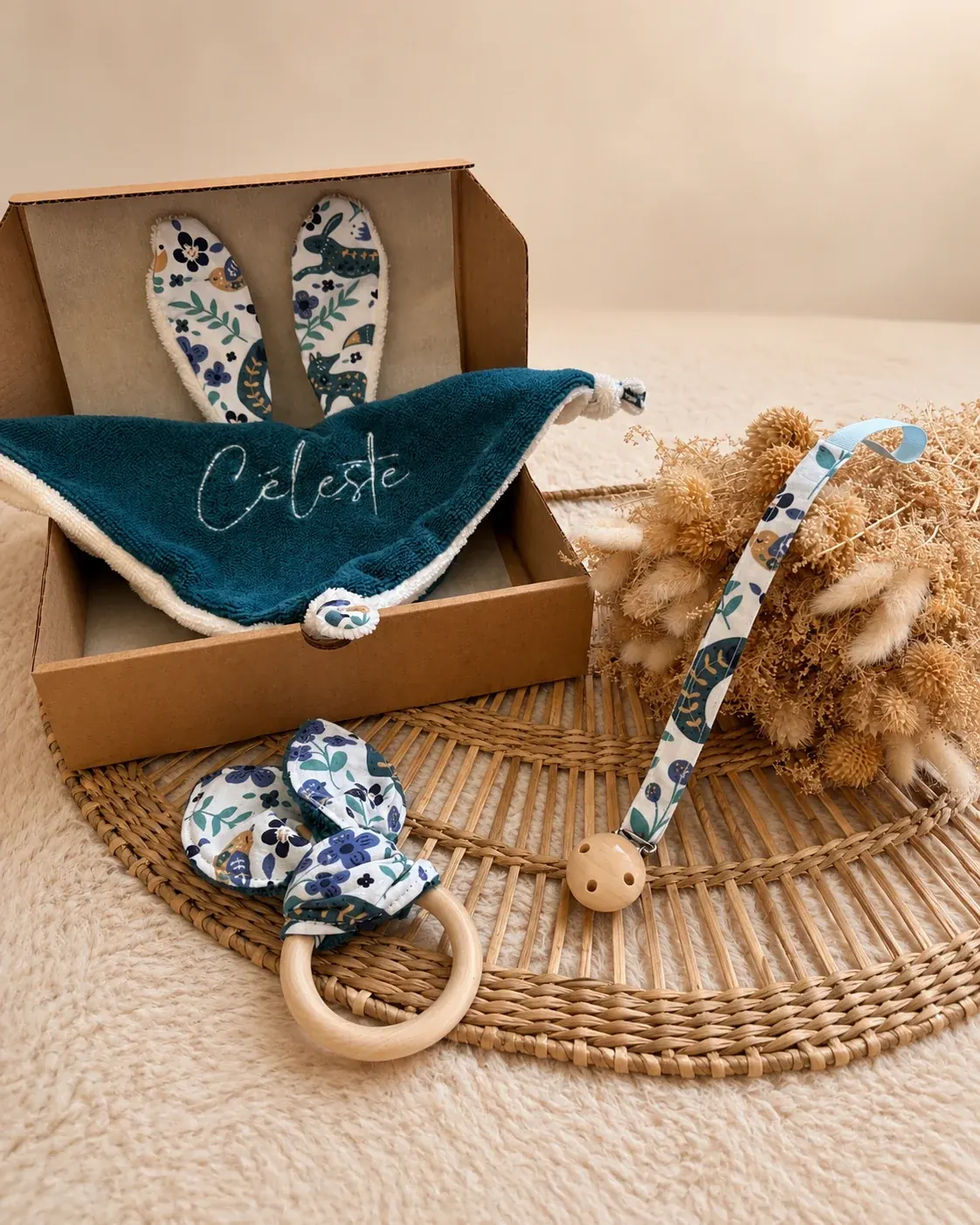 Vue d'ensemble des créations textiles pour bébé aux motifs nature